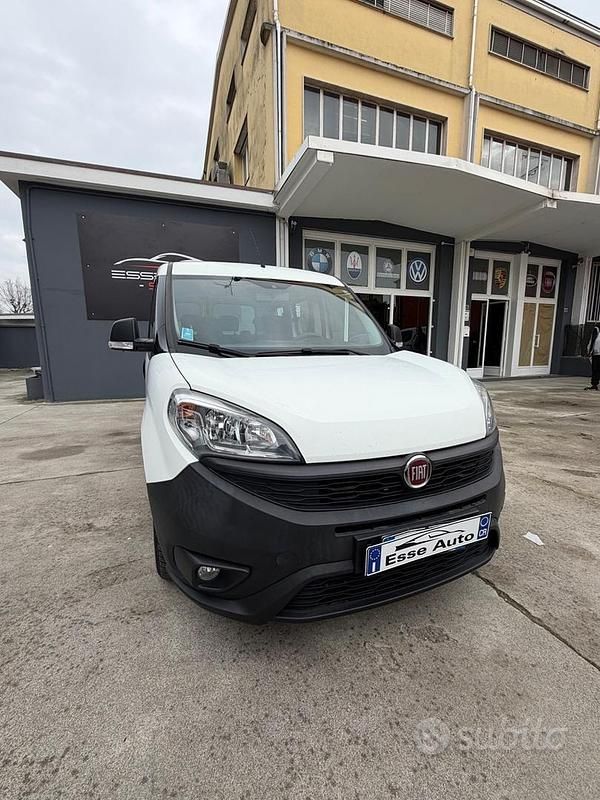 Usata Fiat Doblò 95 CV (69 kW) 2017 Bianco Monovolume