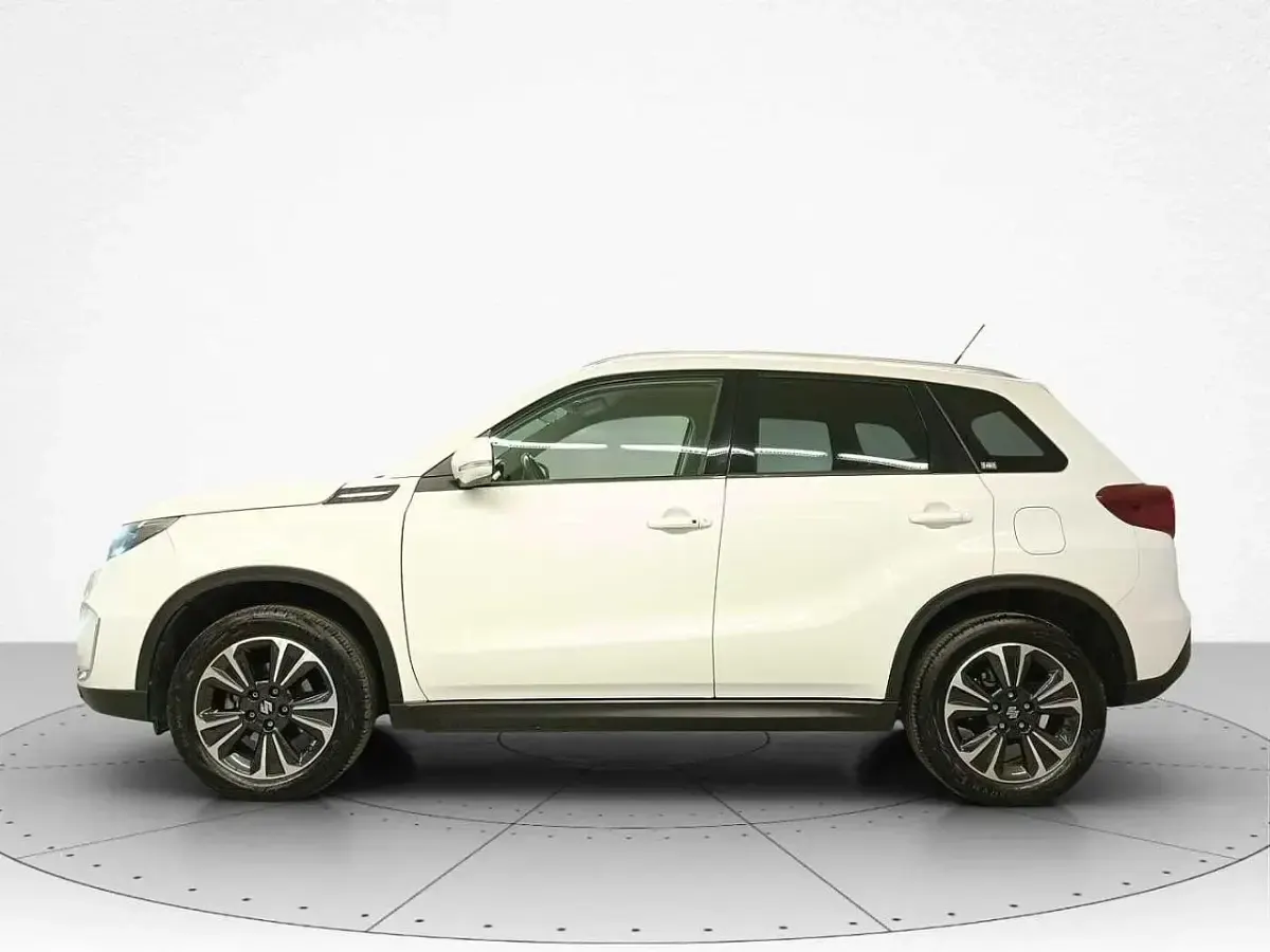 Usata Suzuki Vitara 129 CV (94 kW) 2020 Bianco SUV