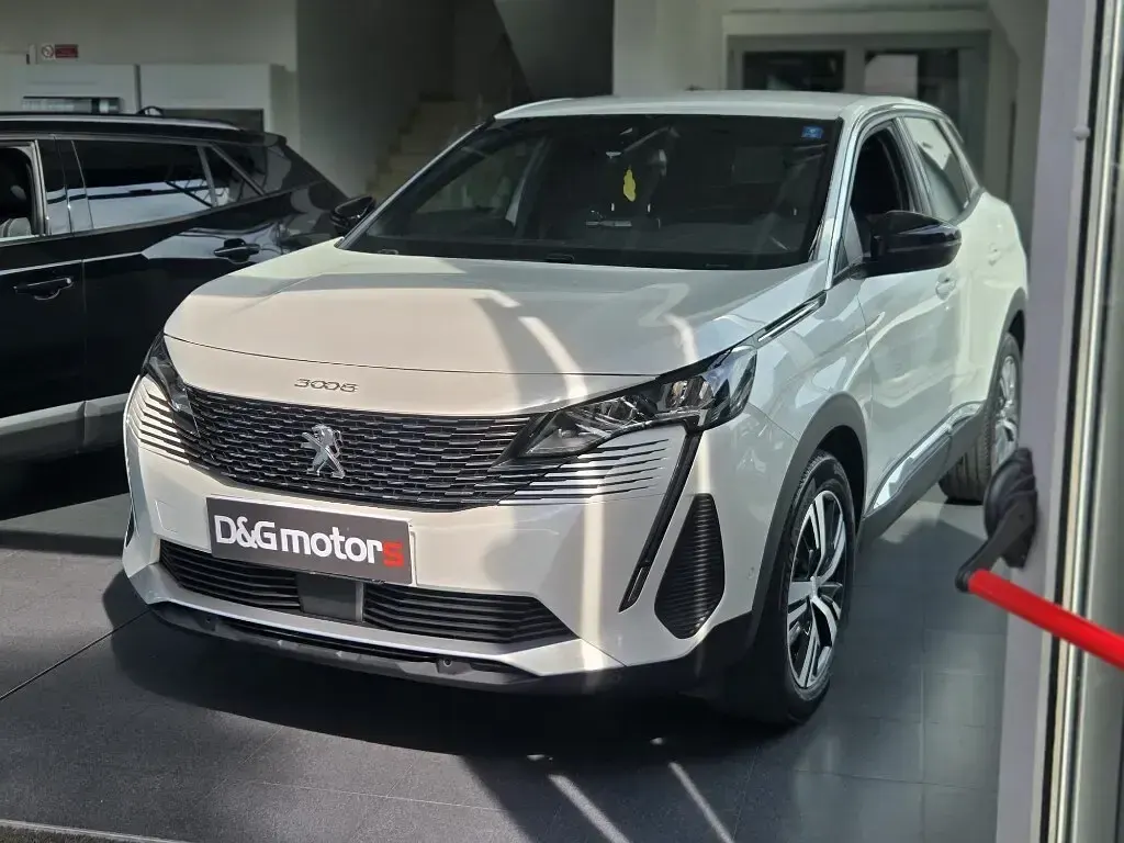 Usata Peugeot 3008 Allure 136 CV (100 kW) 2024 SUV