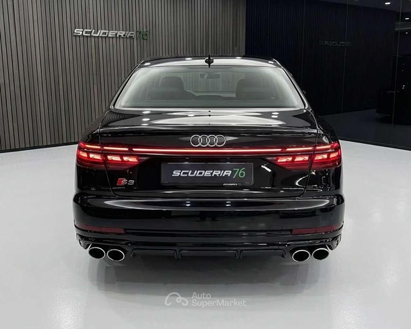 Usata Audi S8 Ambiente 571 CV (419 kW) 2023 Nero brillante Berlina