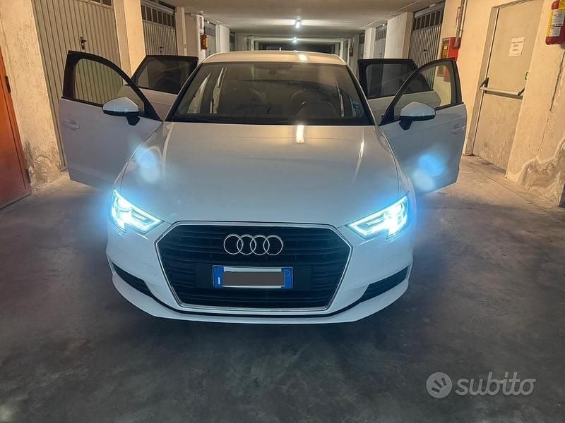 Bianco Usata 2018 Audi A3 Tre volumi | 16.500 € - Immagine 1/4