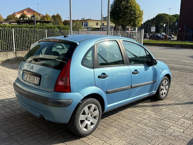 Usata Citroën C3 Exclusive 70 CV (51 kW) 2002 Blu Utilitaria