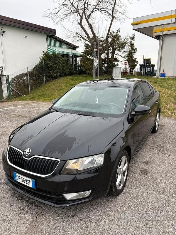 Usata Skoda Octavia 110 CV (80 kW) 2016 Nero Berlina