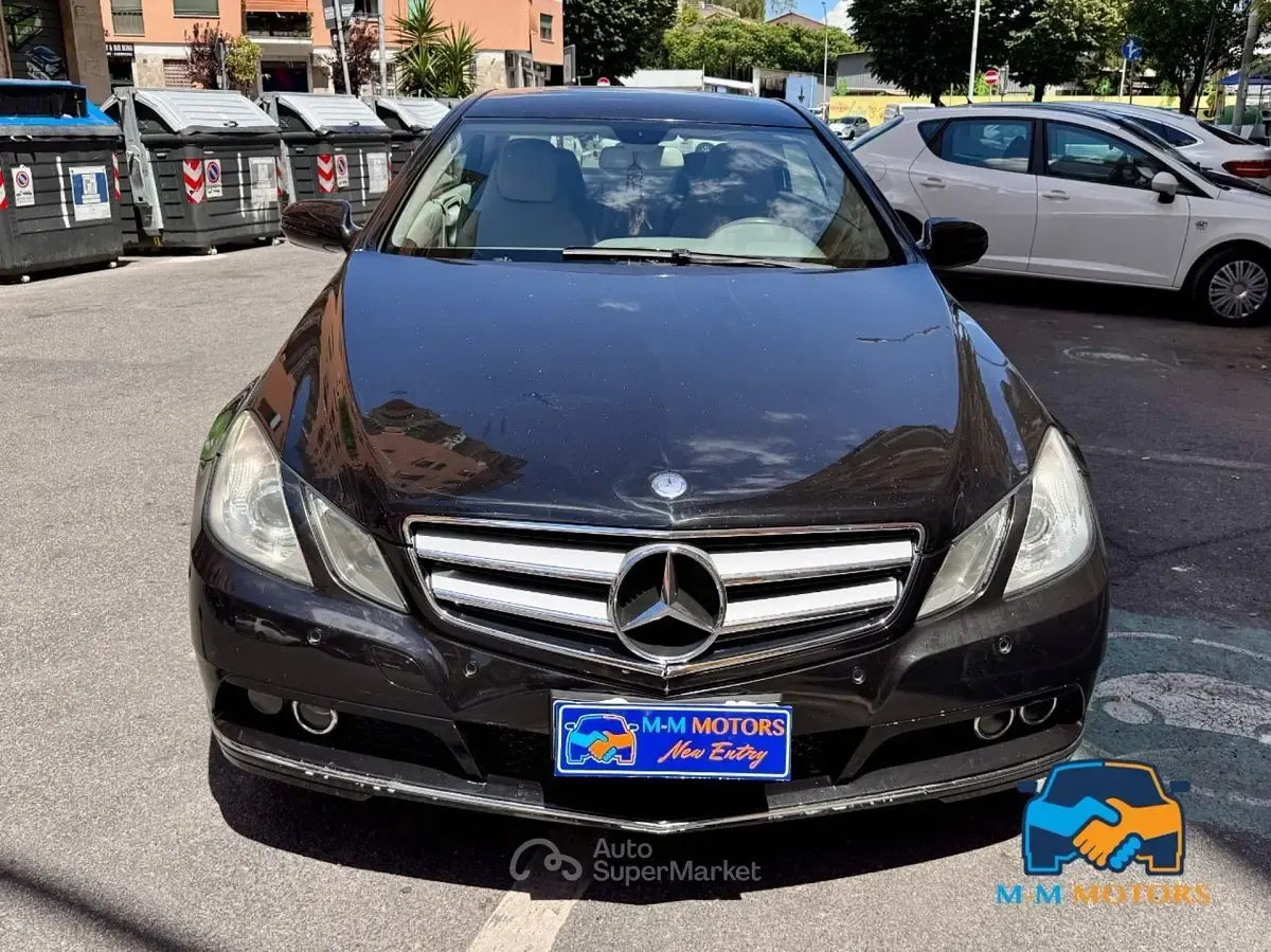 Usata Mercedes E200 Avantgarde 204 CV (150 kW) 2009 Nero Coupé