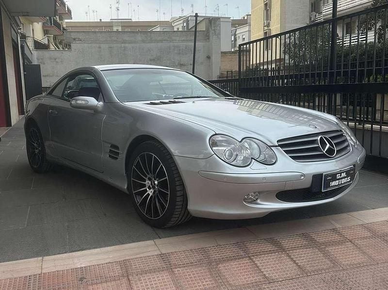 Usata Mercedes SL350 245 CV (180 kW) 2005 Argento Cabrio