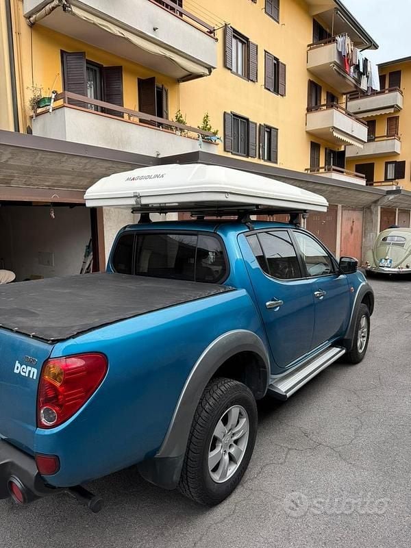 Usata Mitsubishi L200 136 CV (100 kW) 2007 Blu Pick-up