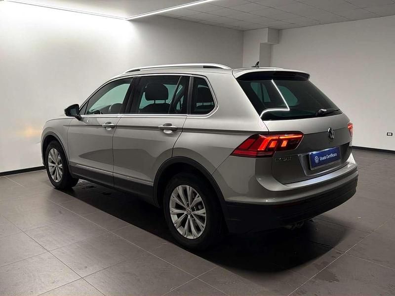 Usado VW Tiguan Business 150 CV (110 kW) 2020 Plateado SUV