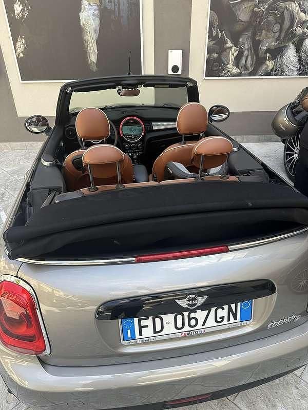 Usata Mini Cooper D Cabriolet 111 CV (81 kW) 2015 Cabrio