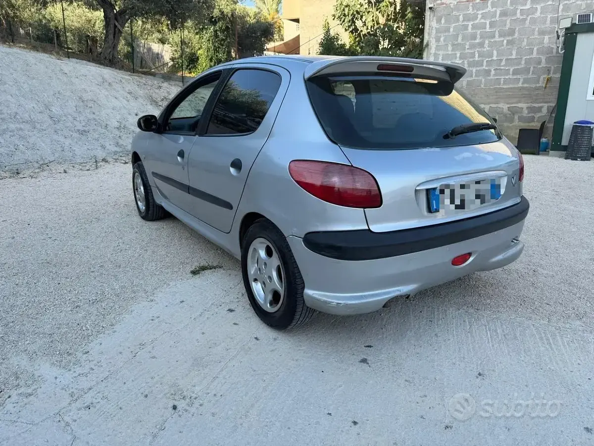 Usata Peugeot 206 68 CV (50 kW) 2006 Grigio Berlina