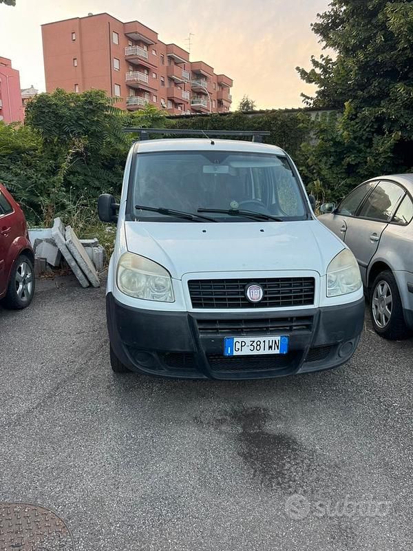 Usata Fiat Doblò 103 CV (75 kW) 2009 Bianco Monovolume