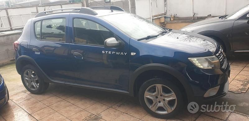 Usata Dacia Sandero 90 CV (66 kW) 2018 Blu Berlina