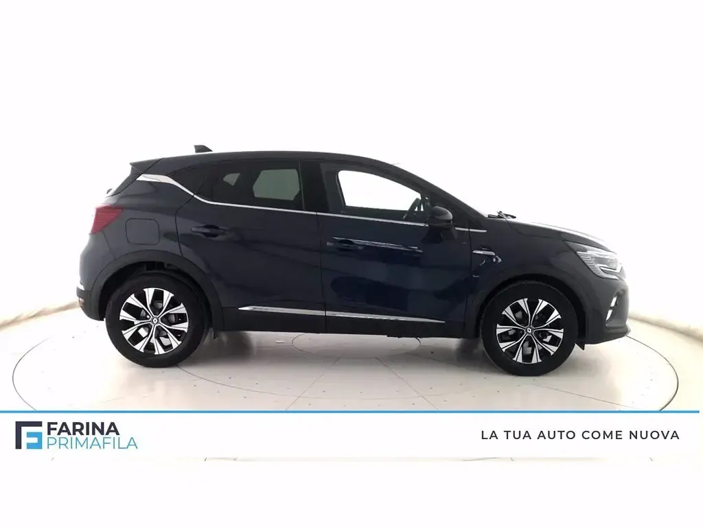 Usata Renault Captur Techno 101 CV (74 kW) 2024 Blu marine SUV