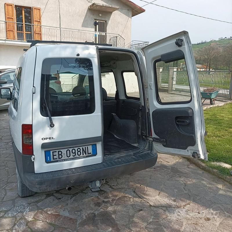Occasion Opel Combo 75 ch (55 kW) 2007 Blanc Monospace