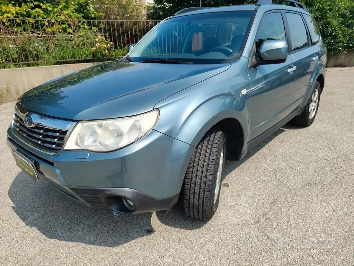 Usata Subaru Forester 150 CV (110 kW) 2008 Verde SUV