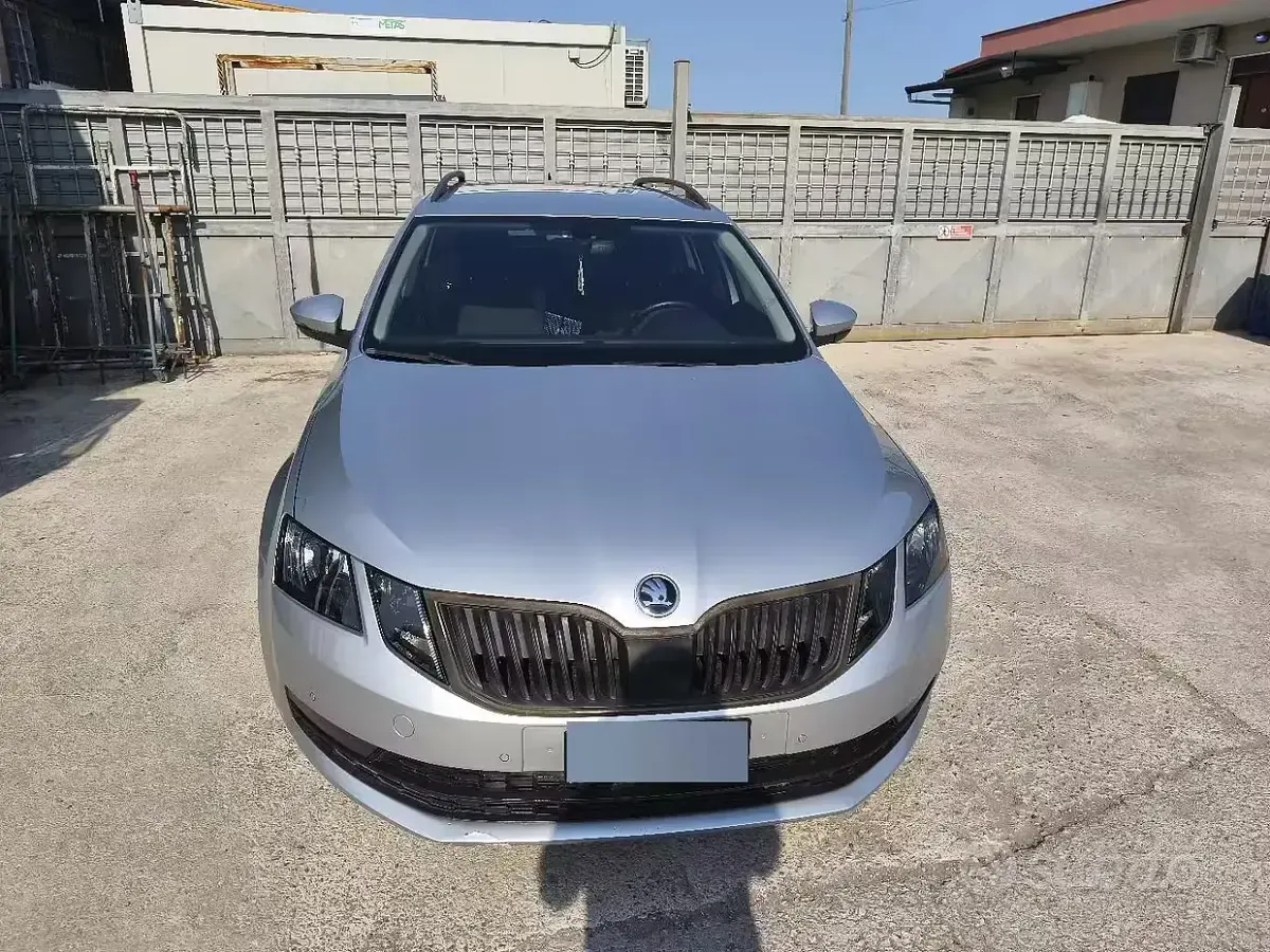 Usata Skoda Octavia 116 CV (85 kW) 2018 Grigio Station wagon