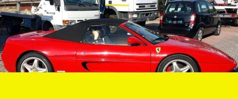 Usata Ferrari F355 381 CV (280 kW) 1998 Rosso Cabrio