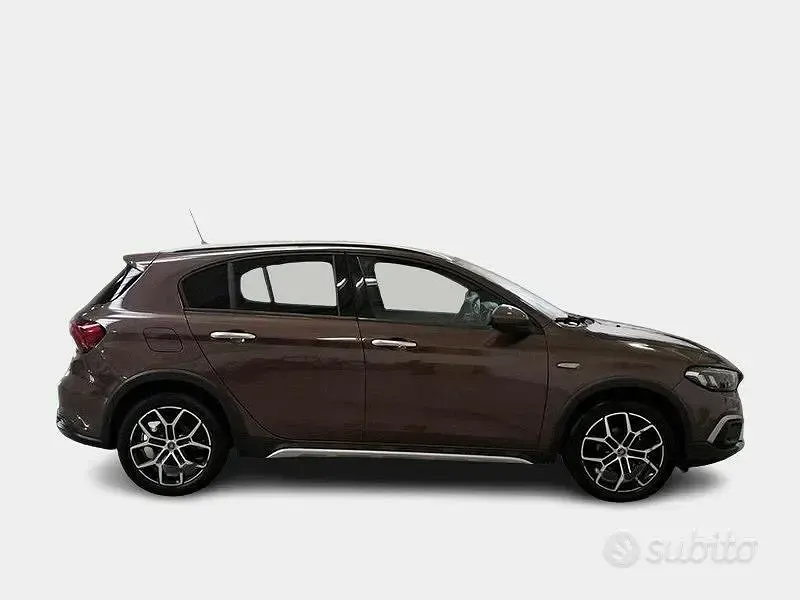 Usata Fiat Tipo Cross 131 CV (96 kW) 2021 Marrone Berlina