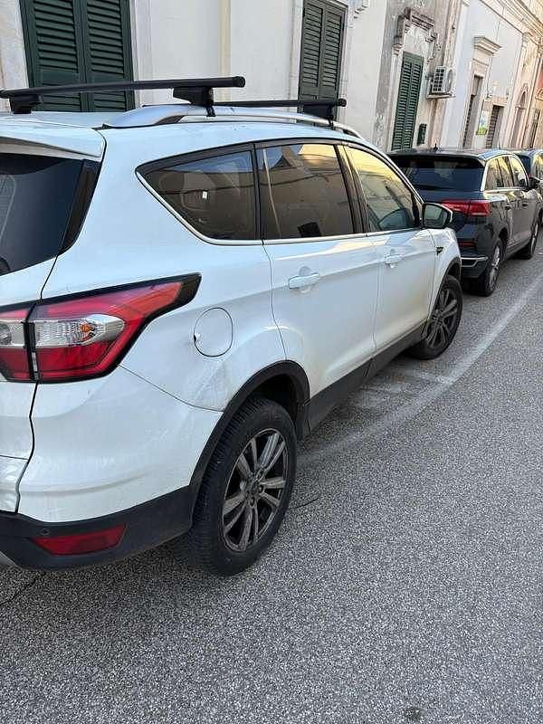 Usata Ford Kuga Business Edition 120 CV (88 kW) 2019 Bianco SUV