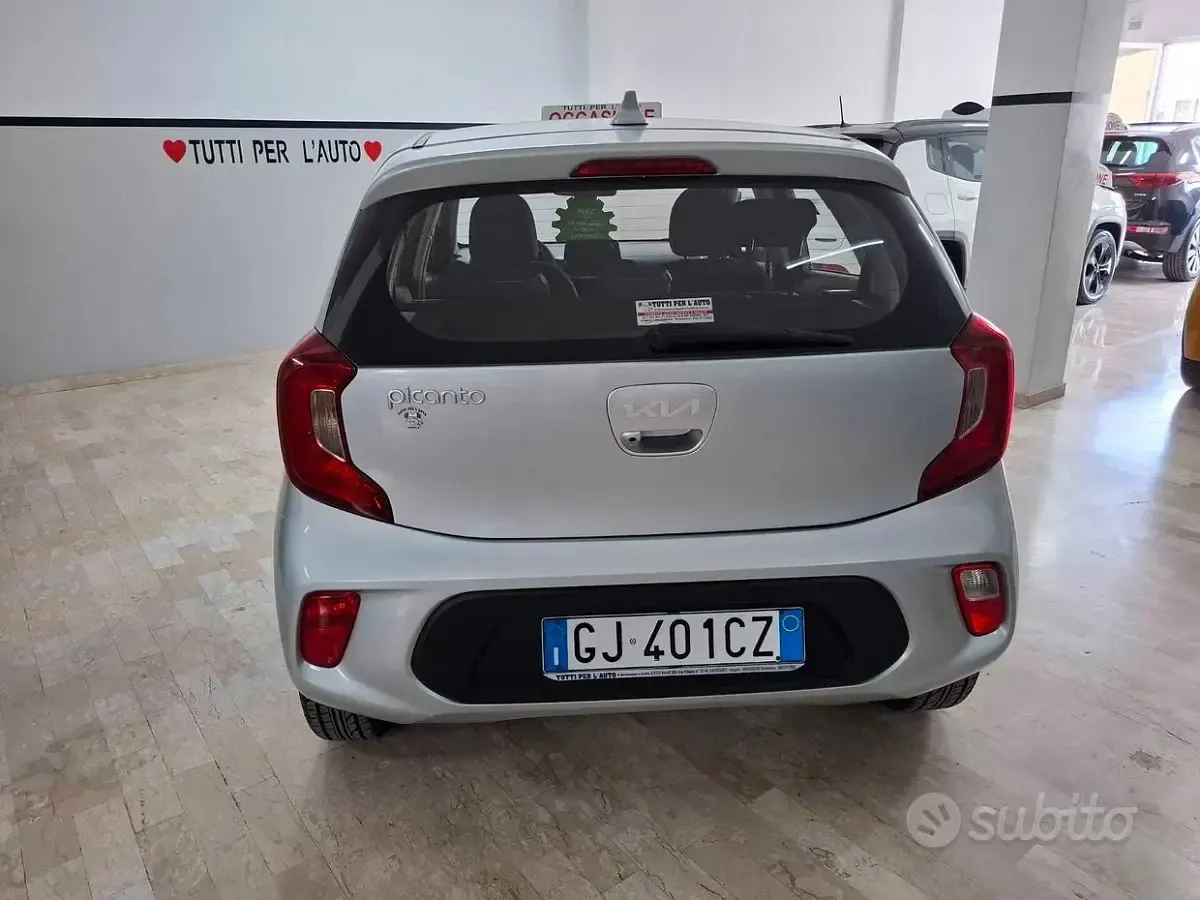 Usata Kia Picanto Style 67 CV (49 kW) 2022 Grigio Utilitaria