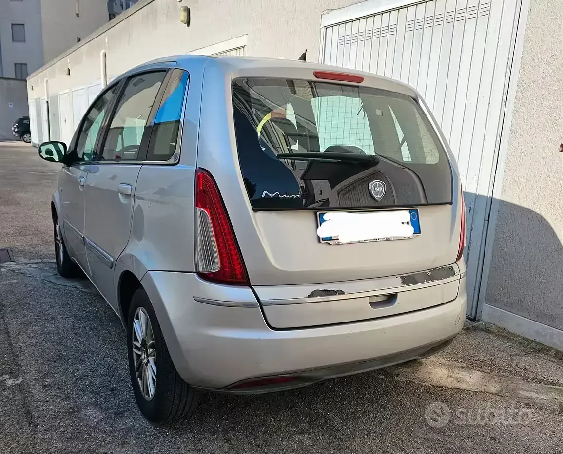 Usata Lancia Musa 120 CV (88 kW) 2012 Monovolume