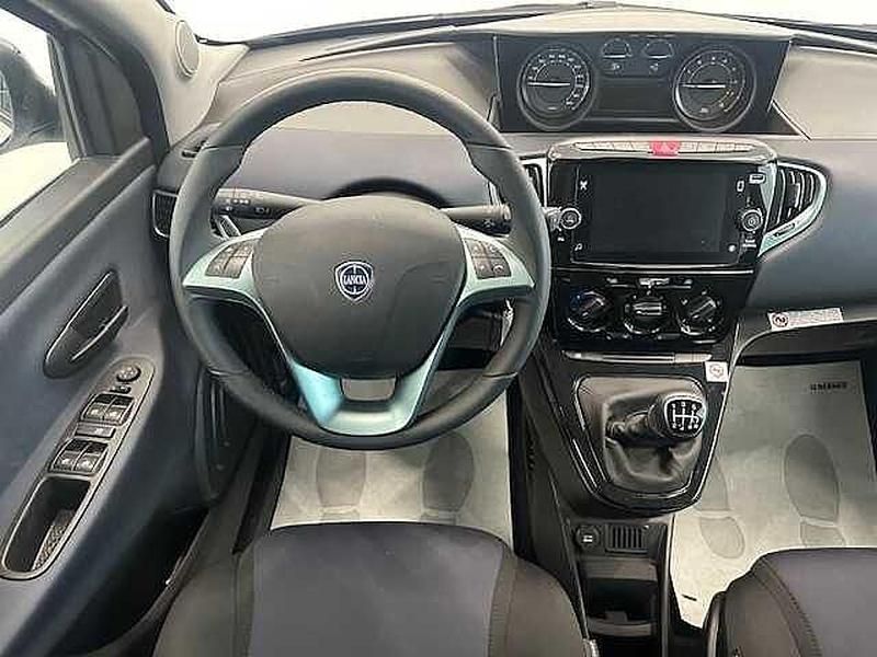 Usata Lancia Ypsilon Gold 69 CV (50 kW) 2024 Bianco Utilitaria