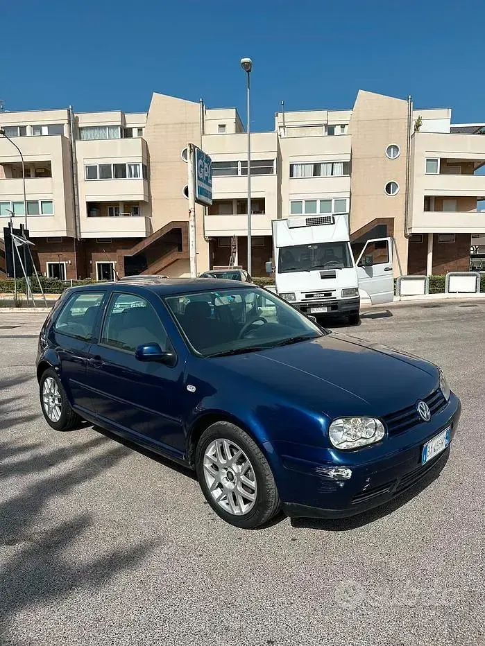 Usata VW Golf IV Highline 130 CV (95 kW) 2001 Verde Berlina