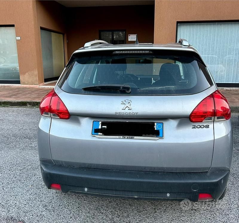 Usata Peugeot 2008 Access 82 CV (60 kW) 2015 Grigio SUV