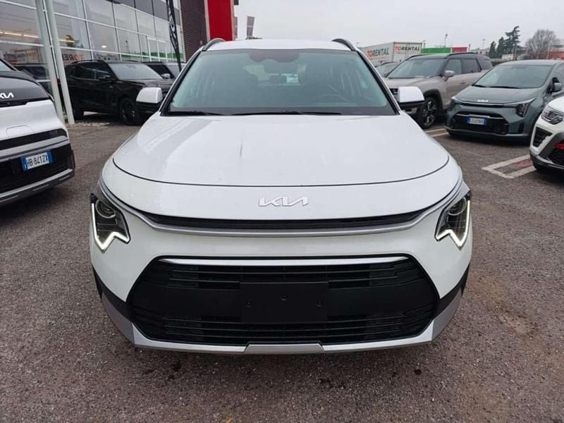 Nuova Kia Niro 92 CV (67 kW) 2026 Bianco perlato SUV
