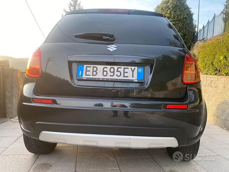 Second-hand Suzuki SX4 112 CP (82 kW) 2010 Negru Break