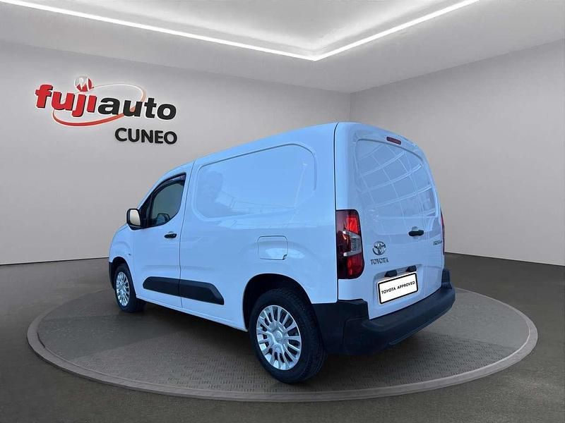 Usata Toyota Proace City City 102 CV (75 kW) 2024 Solid white Monovolume