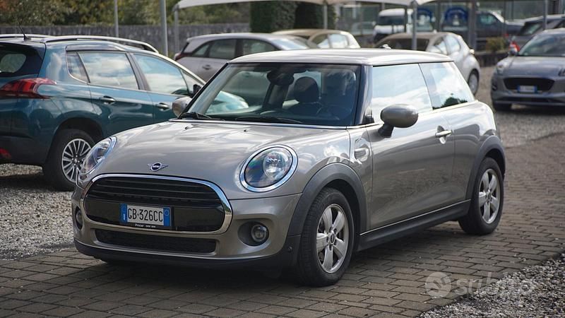 Begagnad Mini Cooper 135 HK (99 kW) 2020 Grå Halvkombi