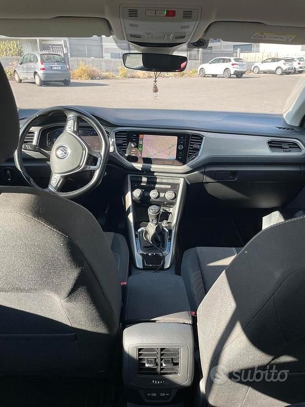 Usata VW T-Roc Advance 116 CV (85 kW) 2021 Grigio SUV
