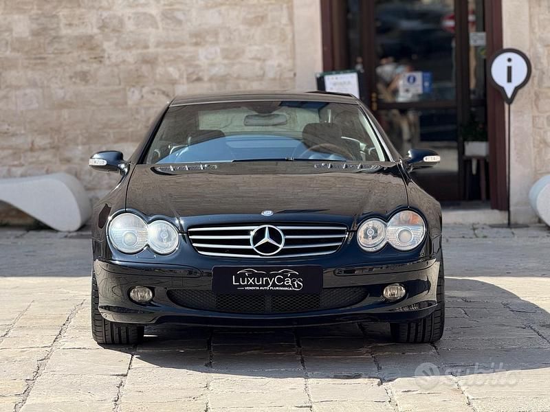 Usata Mercedes SL500 306 CV (225 kW) 2002 Nero Cabrio