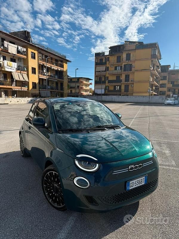 Blu Usata 2022 Fiat 500e Tre volumi | 14.999 € (Buon prezzo) - Immagine 1/4