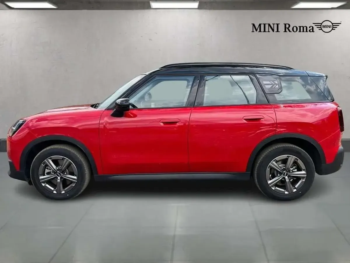 Usata Mini Cooper Countryman Classic 170 CV (125 kW) 2024 Chili red ii SUV