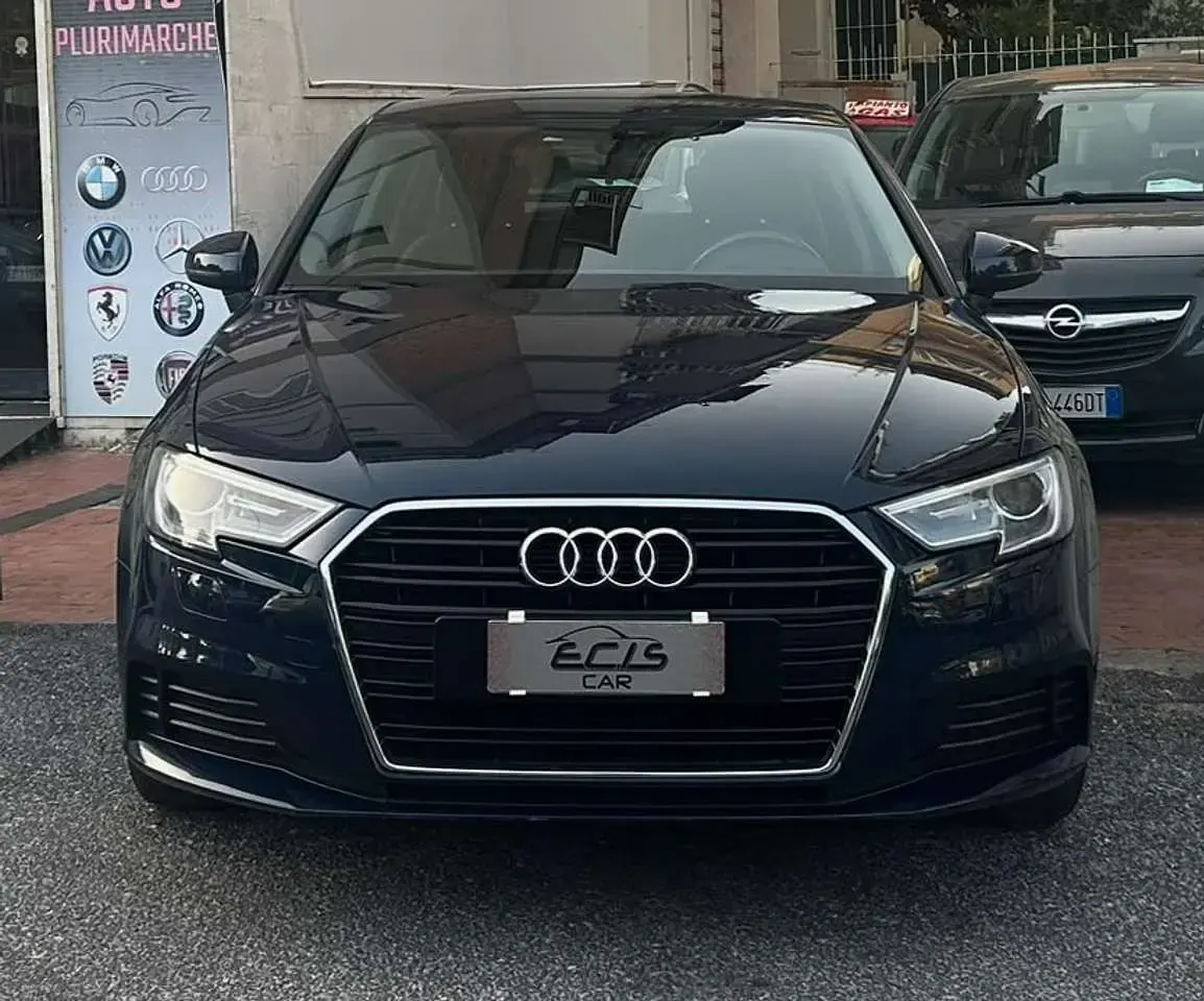 Usata Audi A3 Ambiente 116 CV (85 kW) 2017 Blu/azzurro Berlina