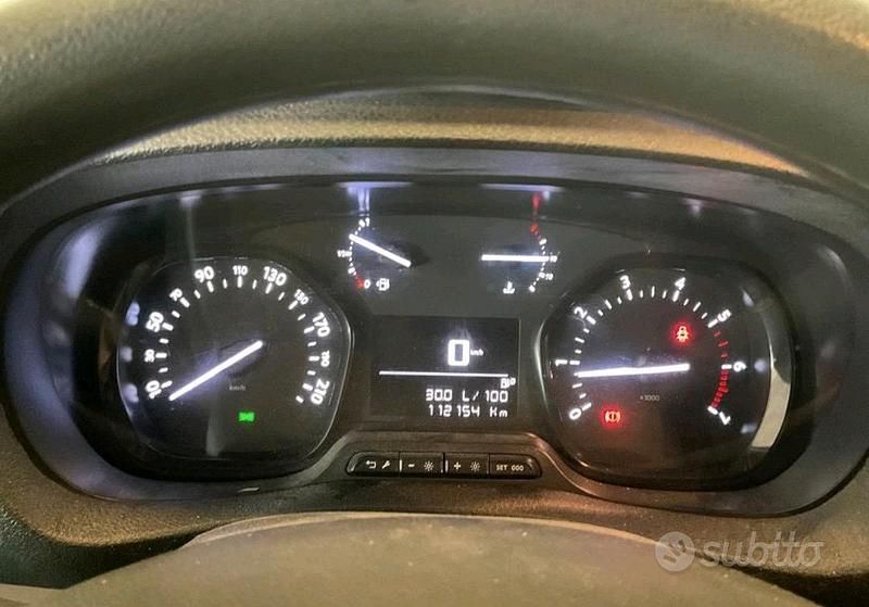 Usata Peugeot Expert 120 CV (88 kW) 2022 Furgone