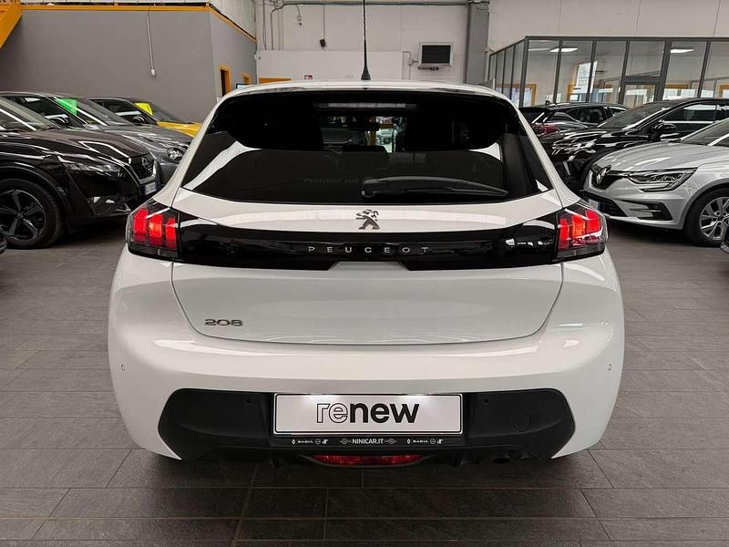 Usata Peugeot 208 Style 75 CV (55 kW) 2021 Bianco pastello Utilitaria