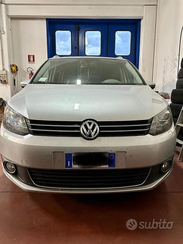 Usata VW Touran 140 CV (102 kW) 2013 Grigio Monovolume