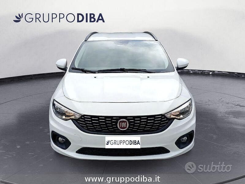 Usata Fiat Tipo Easy 95 CV (69 kW) 2017 Bianco Station wagon