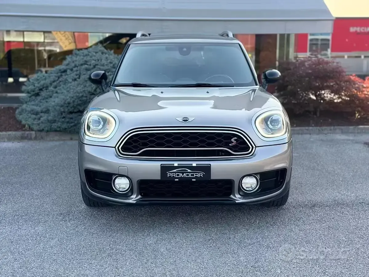 Usata Mini Cooper SD Countryman Business 190 CV (139 kW) 2017 Grigio medio SUV