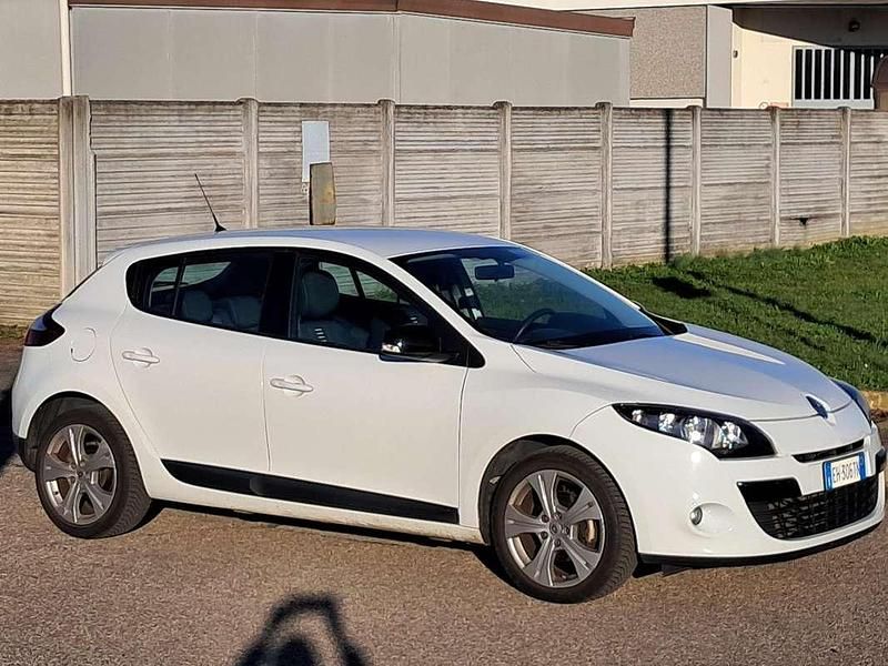Usata Renault Mégane 90 CV (66 kW) 2011 Bianco Berlina