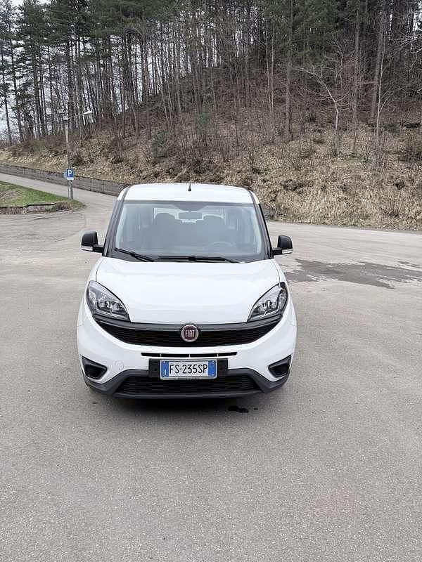 Usata Fiat Doblò 120 CV (88 kW) 2019 Monovolume