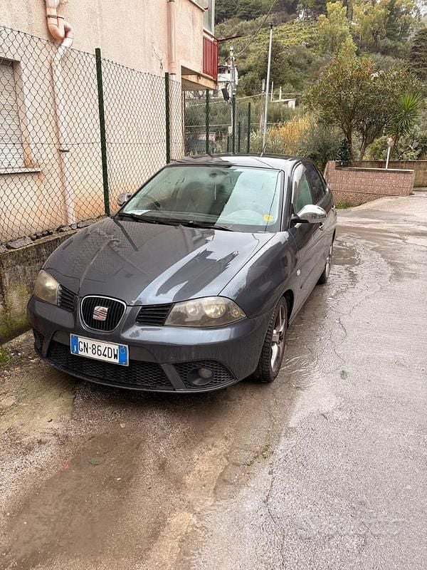 Usata Seat Ibiza Stylance 80 CV (58 kW) 2007 Grigio Berlina
