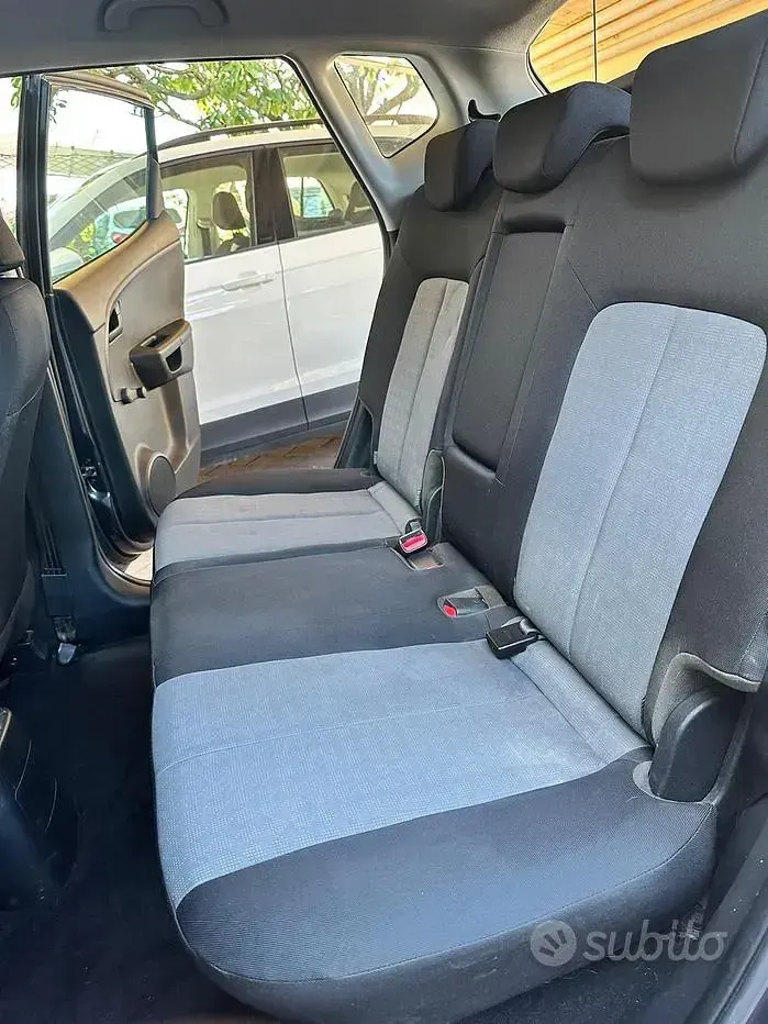 Usata Kia Venga Active 90 CV (66 kW) 2015 Grigio Utilitaria