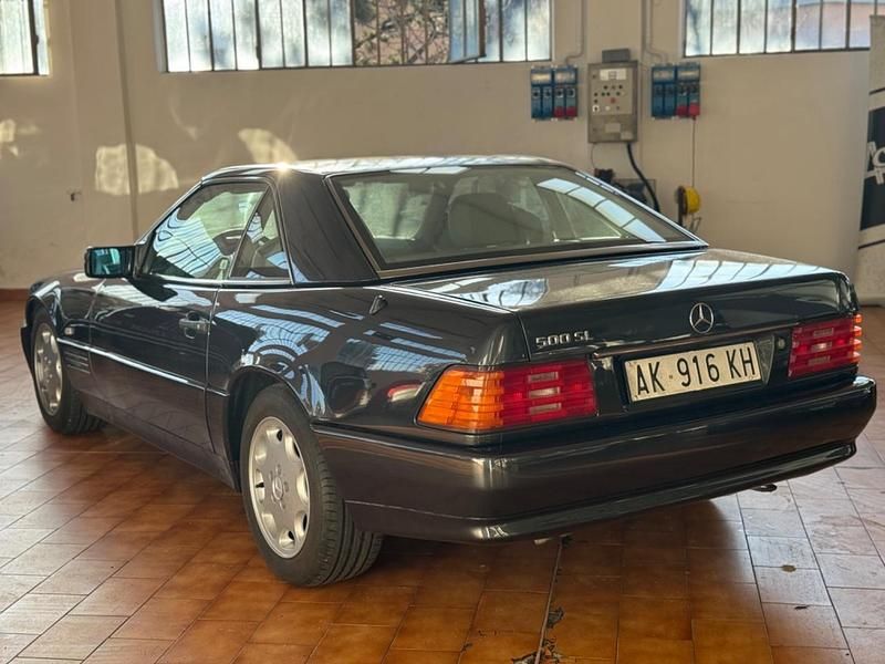 Usata Mercedes SL500 320 CV (235 kW) 1990 Nero Cabrio
