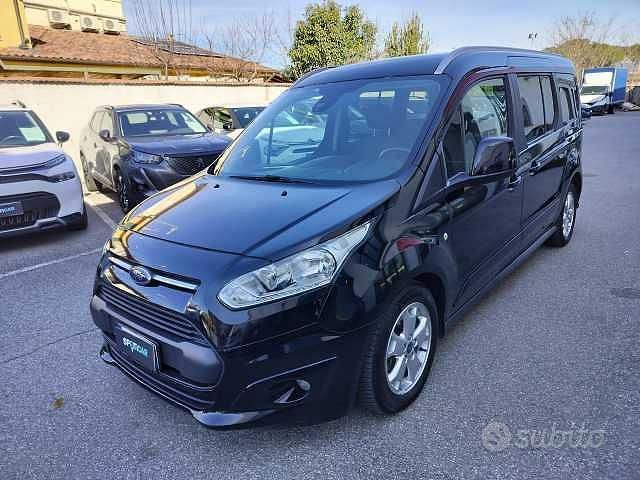 Usata Ford Tourneo Connect Titanium 120 CV (88 kW) 2017 Nero Monovolume