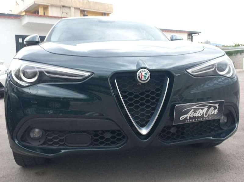 Usata Alfa Romeo Stelvio Executive 209 CV (153 kW) 2019 Verde SUV