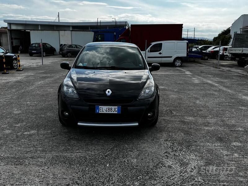 Usata Renault Clio IV Dynamique 75 CV (55 kW) 2012 Nero Berlina