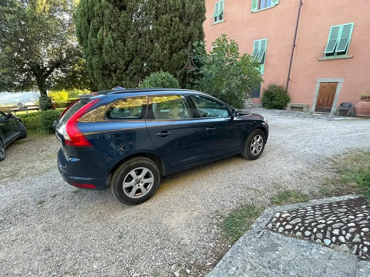 Usata Volvo XC60 163 CV (119 kW) 2014 Bluazzurro SUV